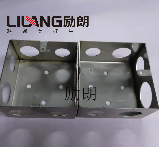 304不銹鋼開關(guān)底盒標(biāo)準(zhǔn)厚度是多少？